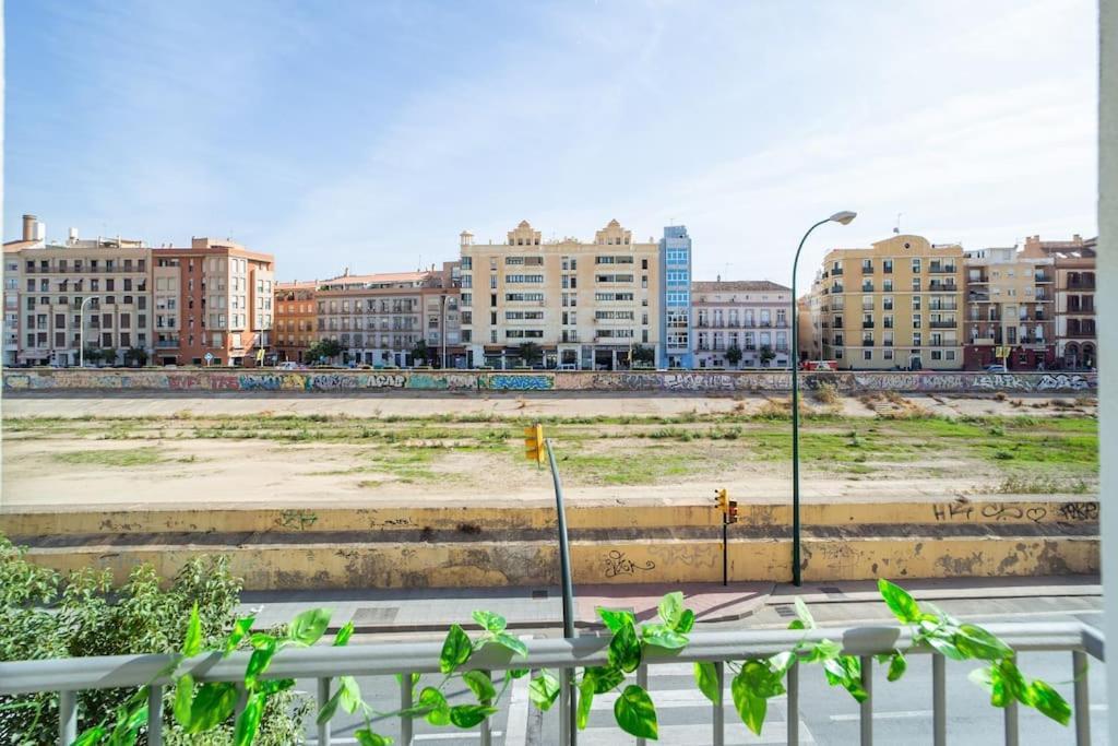 Central And Beautiful Apartment - Free Parking Malaga Ngoại thất bức ảnh